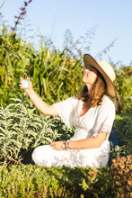 Load image into Gallery viewer, Clarity, white sage hydrosol clearing mist perfect for the busy person, it will support clarity of the and and better energy management