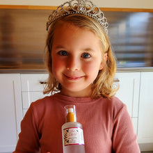 Load image into Gallery viewer, Keep your princess lice free with this al natural detangler